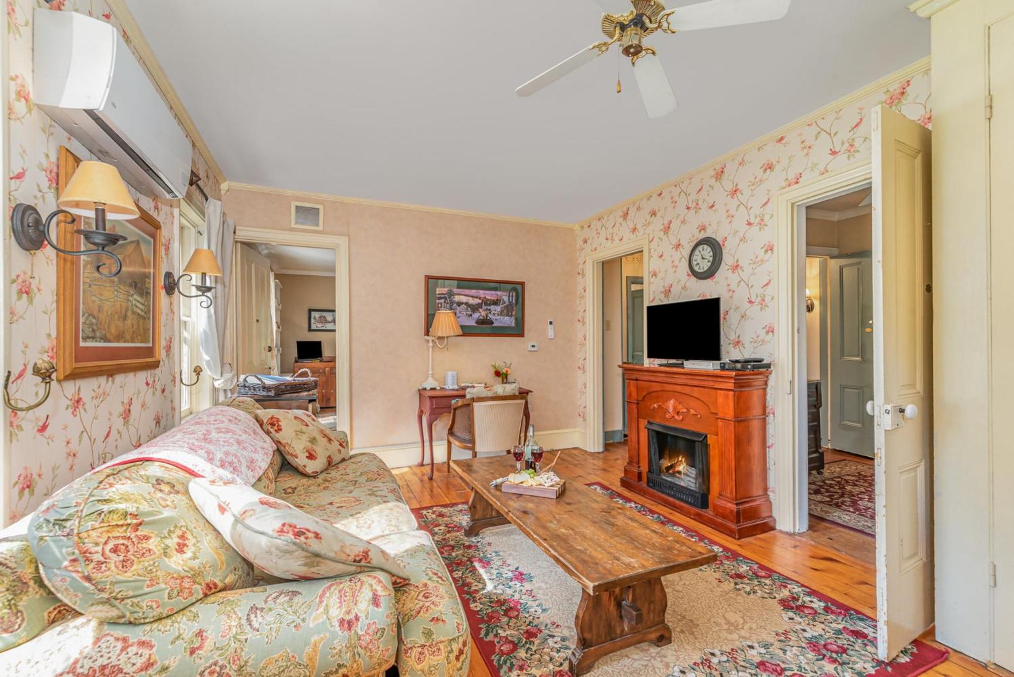 Bed and breakfast Fallen Tree Farm 2*